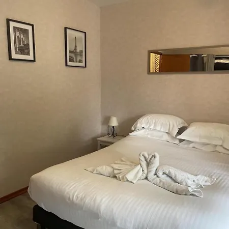 Superbe Appartement Face Au Chateau - 2 Chambres - Netflix/Canal+ Sedan Exterior foto